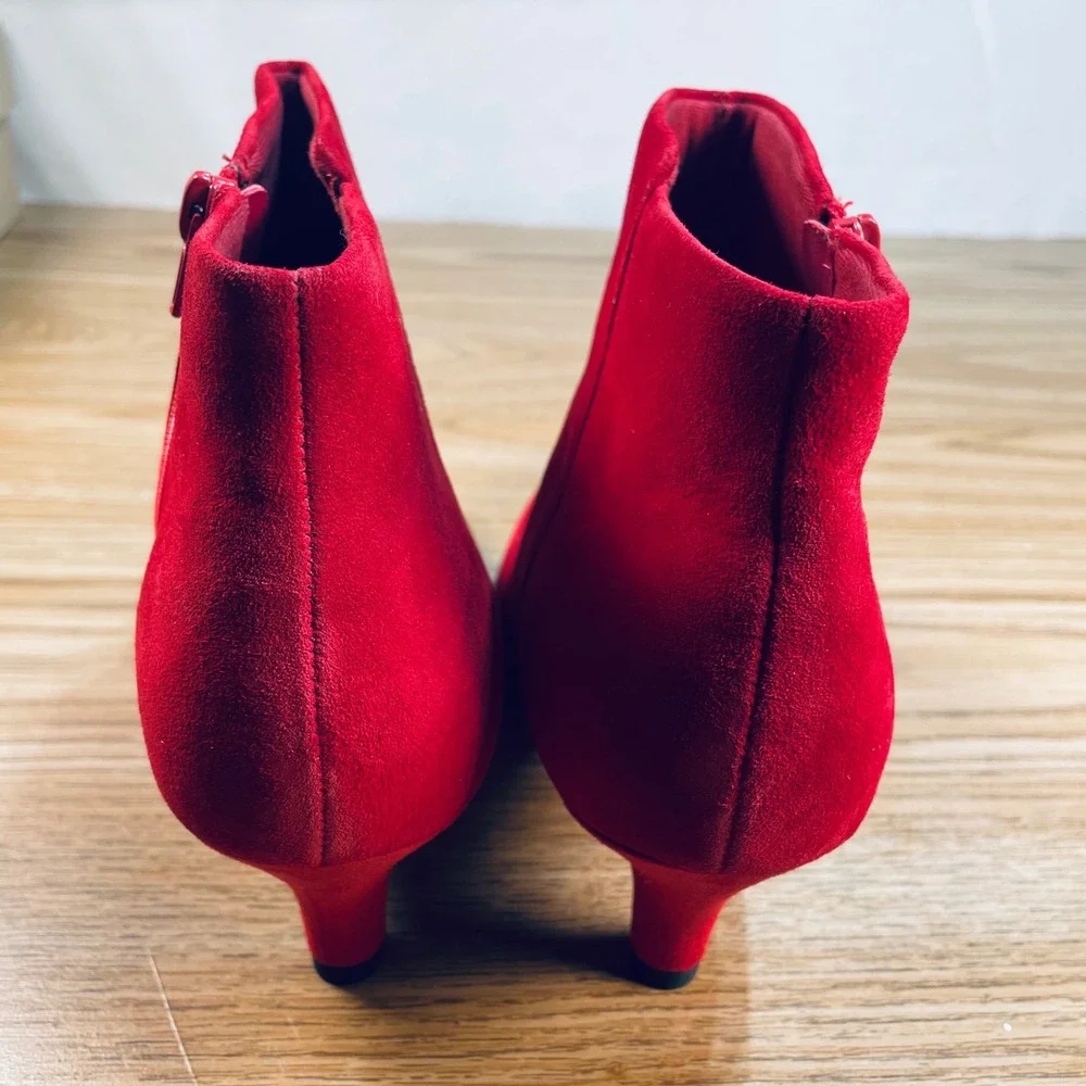 NWB Clarks‎ Collection Red Suede Kitten Heel Ankle Boots 56801 Womens 9.5 Wide